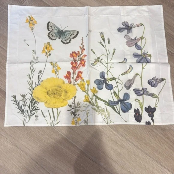 Pottery Barn French Country Queen Bedding 2 pillowcases and duvet cover Stunning - Picture 5 of 16